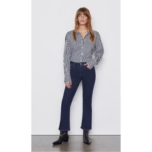 Frame Le One Crop Mini Boot Jeans in Keller